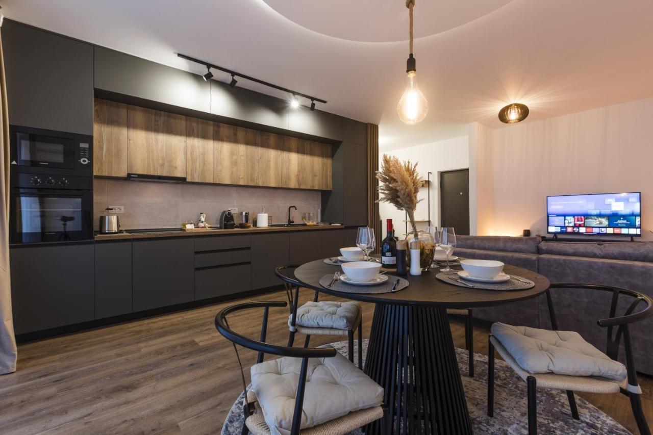 Apartment Near Iulius Mall With Balcony & Private Parking Timisoara Bagian luar foto
